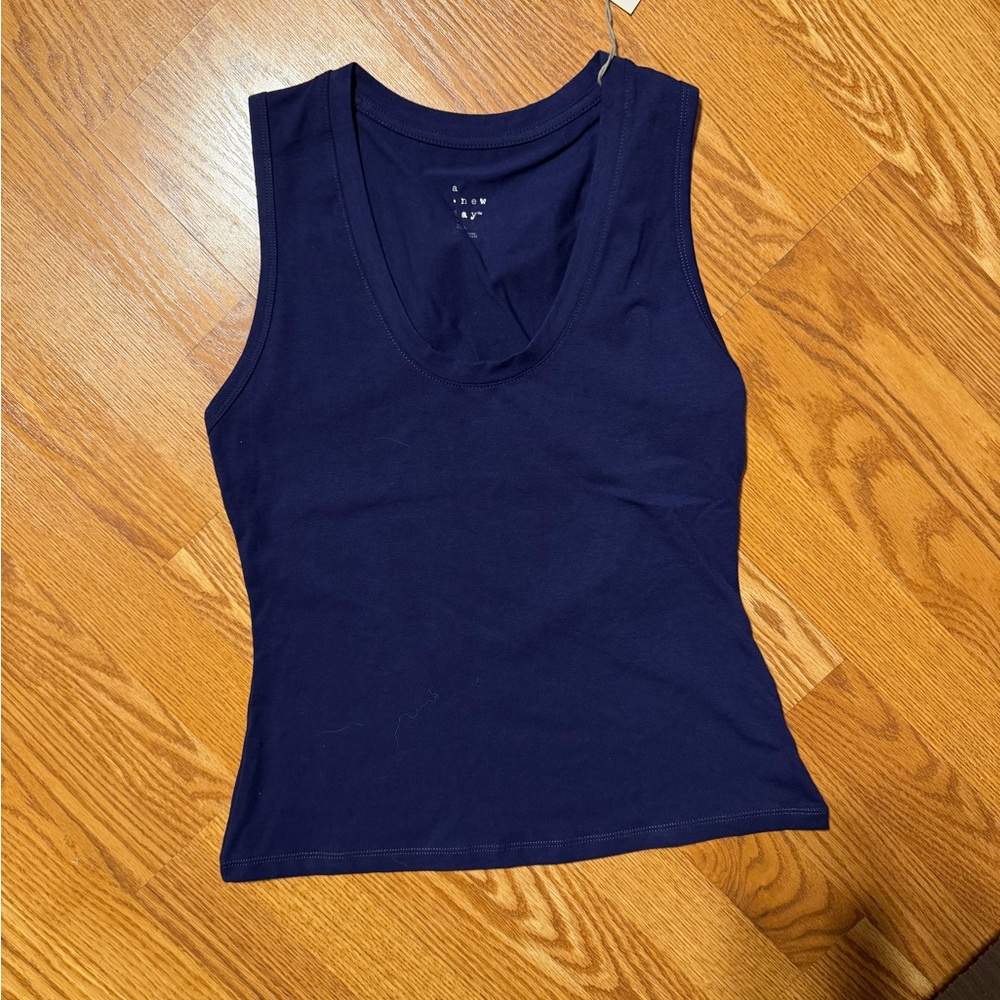 Set of 3 “A New Day” tank tops - Picture 2 of 2